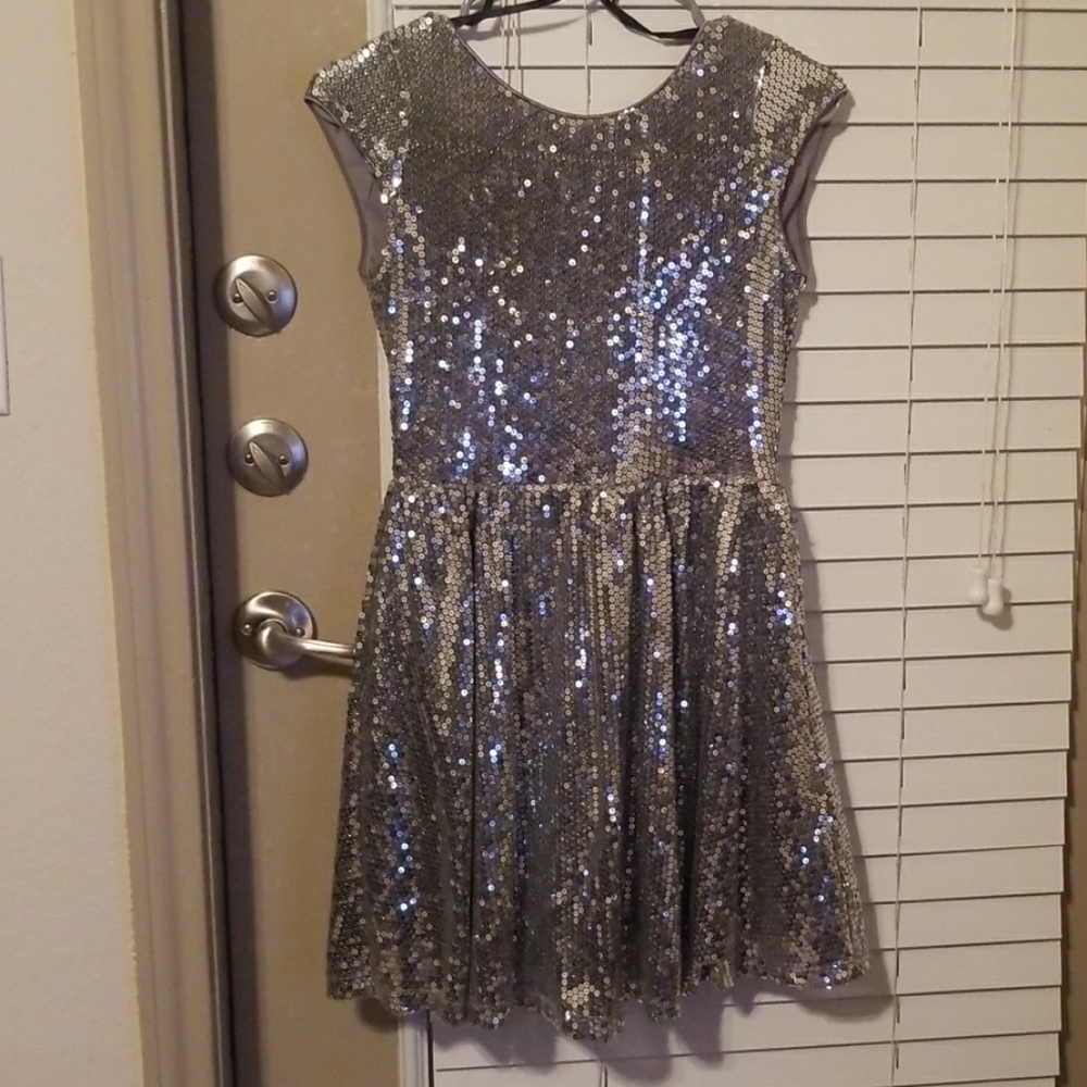 MATERIAL GIRL | Silver Sequins Cocktail Dress